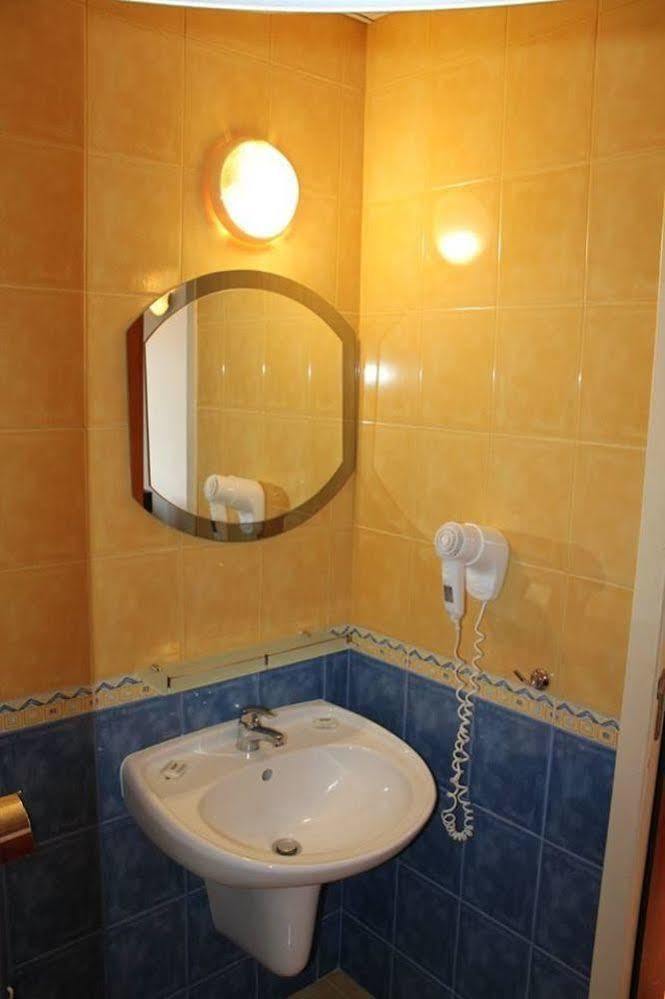 Siana Hotel Sveti Vlas Esterno foto